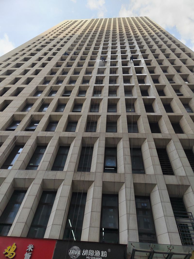 正商国际广场外墙清洗