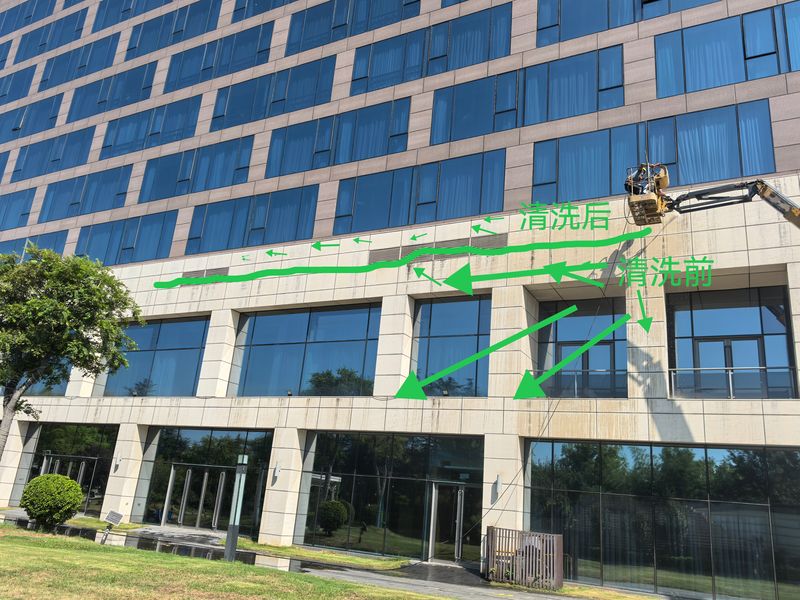 郑州天地丽笙酒店外墙清洗现场